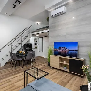 Apartment Kiraly21 Downtown At Gozsdu Garden, Budapest